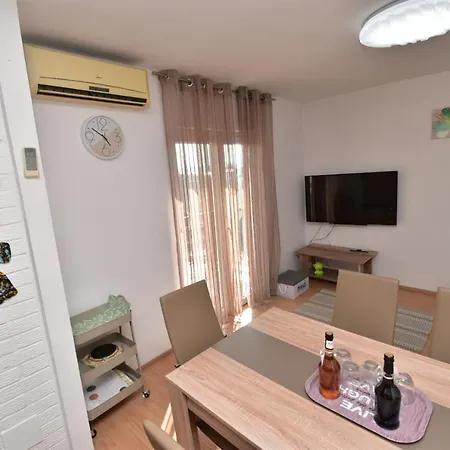 Apartment Helena House Bibinje
